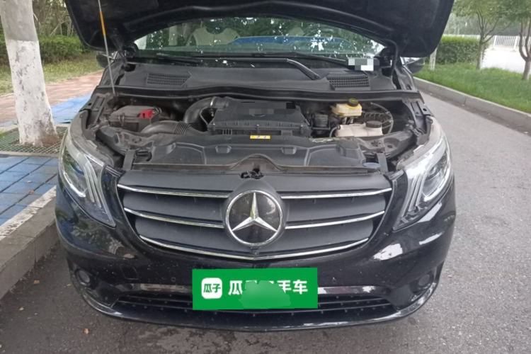Used Mercedes-Benz Vito 2021 2.0T Elite Version 7 Seats Engine Bay