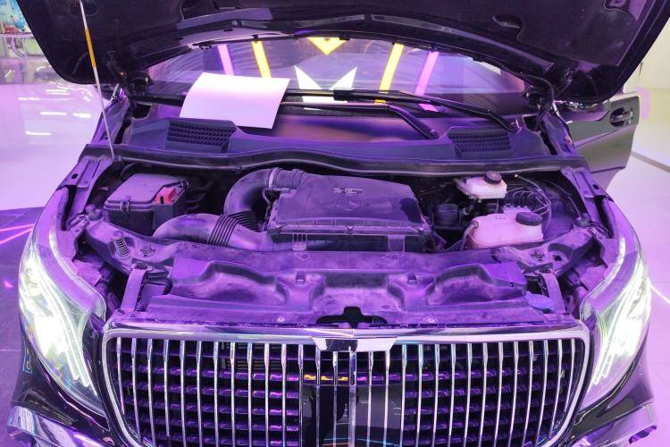 Used Mercedes-Benz Vito 2021 2.0T Business Version 7 Seats Engine Bay