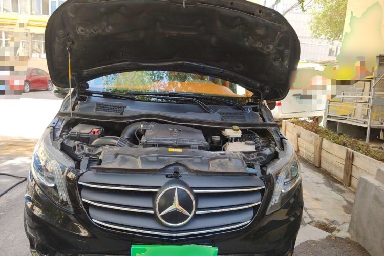 Used Mercedes-Benz Vito 2021 2.0T Elite Version 7 Seats Engine Bay