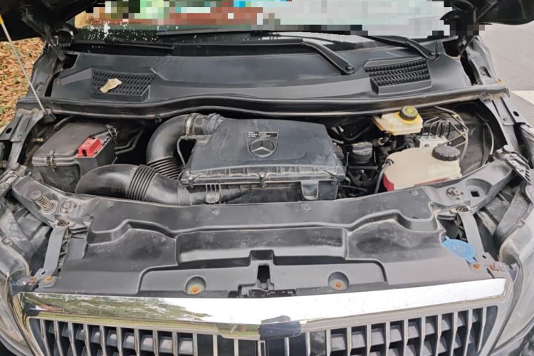 Used Mercedes-Benz Vito 2021 2.0T Elite Version 7 Seats Engine Bay