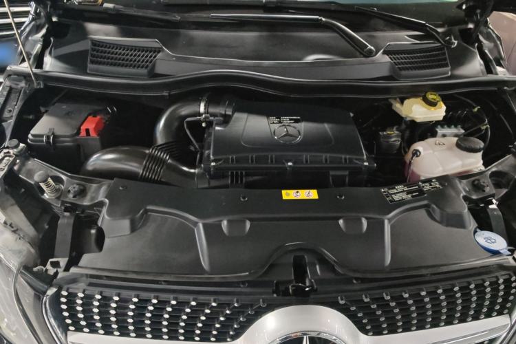 Used Mercedes-Benz Vito 2021 2.0T Business Version 7 Seats Engine Bay
