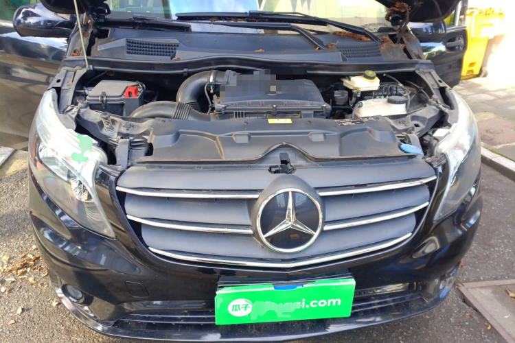 Used Mercedes-Benz Vito 2021 2.0T Elite Version 7 Seats Engine Bay