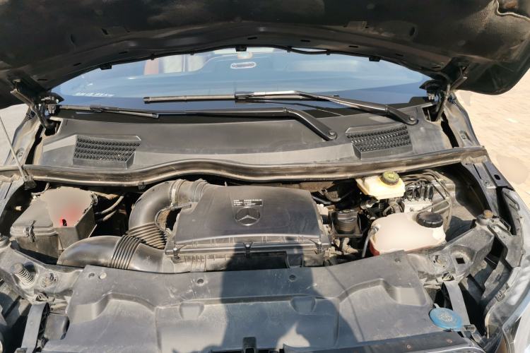 Used Mercedes-Benz Vito 2021 2.0T Elite Version 7 Seats Engine Bay
