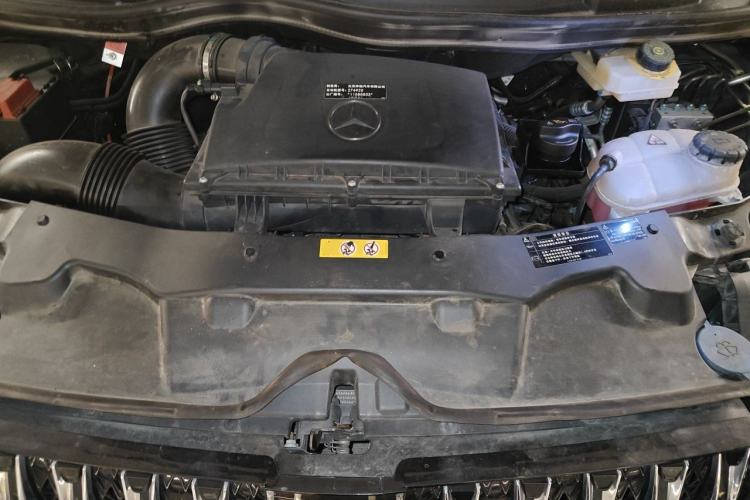 Used Mercedes-Benz Vito 2021 2.0T Business Version 7 Seats Engine Bay
