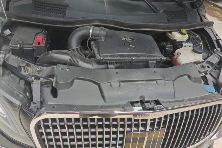 Used Mercedes-Benz Vito 2021 2.0T Elite Version 7 Seats Engine Bay
