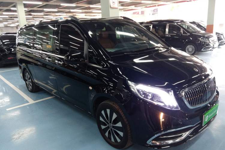 Used Mercedes-Benz Vito 2021 2.0T Elite Version 7 Seats Exterior 2