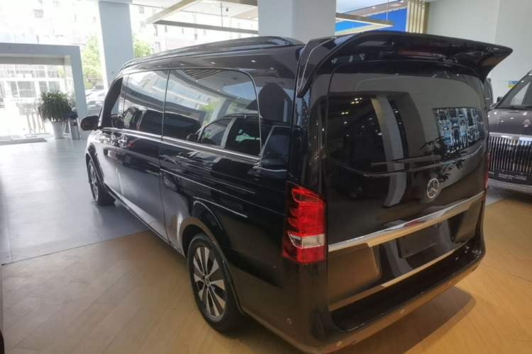 Used Mercedes-Benz Vito 2021 2.0T Business Version 7 Seats Exterior 2