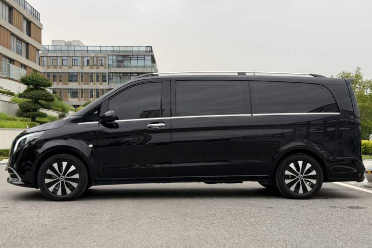 Used Mercedes-Benz Vito 2021 2.0T Elite Version 7 Seats Exterior 3