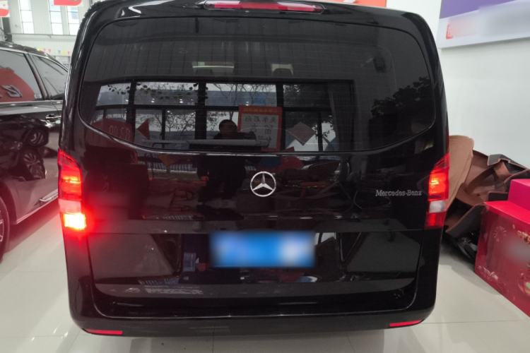 Used Mercedes-Benz Vito 2021 2.0T Elite Version 7 Seats Exterior 4