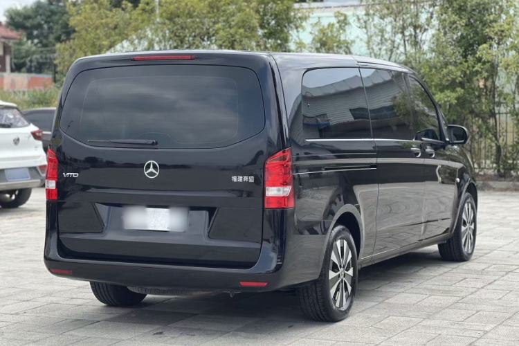 Used Mercedes-Benz Vito 2021 2.0T Elite Version 7 Seats Exterior 5