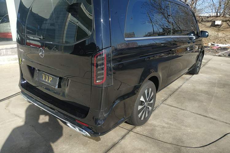 Used Mercedes-Benz Vito 2021 2.0T Elite Version 7 Seats Exterior 6