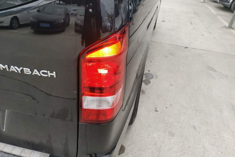 Used Mercedes-Benz Vito 2021 2.0T Elite Version 7 Seats Exterior 6