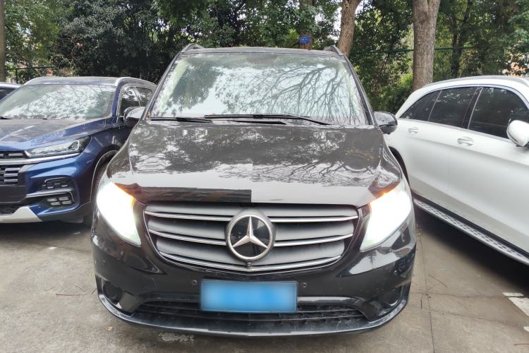Used Mercedes-Benz Vito 2021 2.0T Elite Version 7 Seats Front