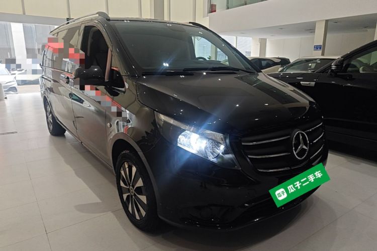 Used Mercedes-Benz Vito 2021 2.0T Elite Version 7 Seats Front Right 45 Deg