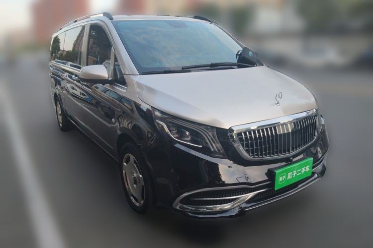 Used Mercedes-Benz Vito 2021 2.0T Elite Version 7 Seats Front Right 45 Deg