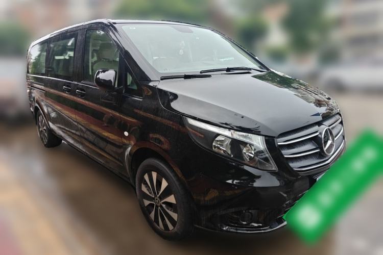 Used Mercedes-Benz Vito 2021 2.0T Elite Version 7 Seats Front Right 45 Deg