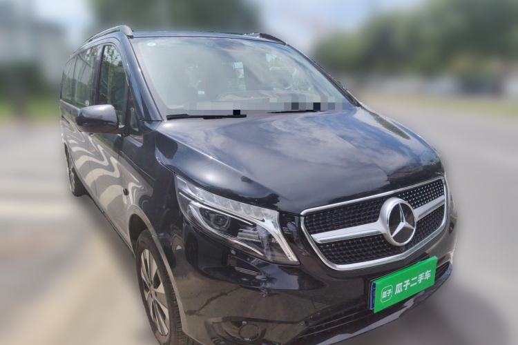 Used Mercedes-Benz Vito 2021 2.0T Business Version 7 Seats Front Right 45 Deg