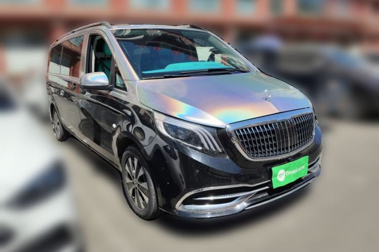 Used Mercedes-Benz Vito 2021 2.0T Elite Version 7 Seats Front Right 45 Deg