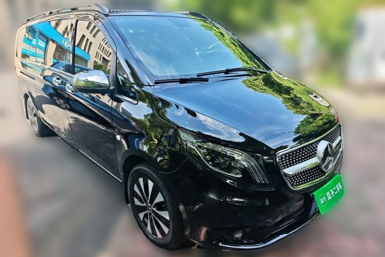 Used Mercedes-Benz Vito 2021 2.0T Business Version 7 Seats Front Right 45 Deg