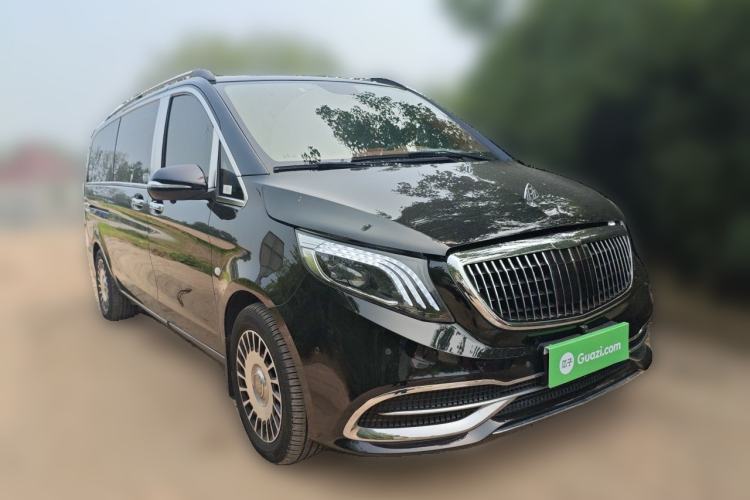 Used Mercedes-Benz Vito 2021 2.0T Elite Version 7 Seats Front Right 45 Deg