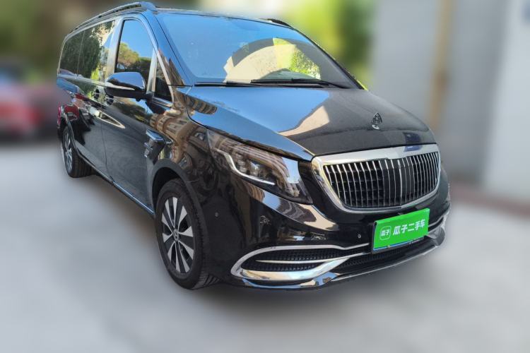 Used Mercedes-Benz Vito 2021 2.0T Elite Version 7 Seats Front Right 45 Deg