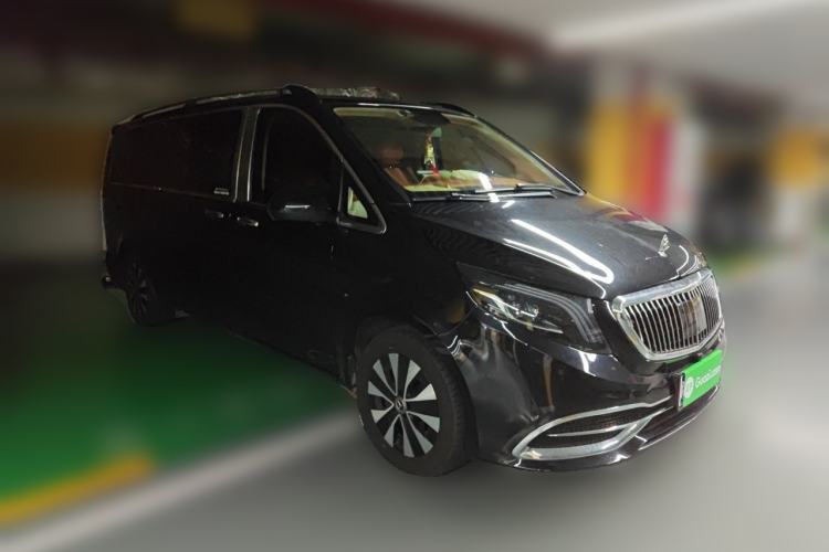 Used Mercedes-Benz Vito 2021 2.0T Elite Version 7 Seats Front Right 45 Deg