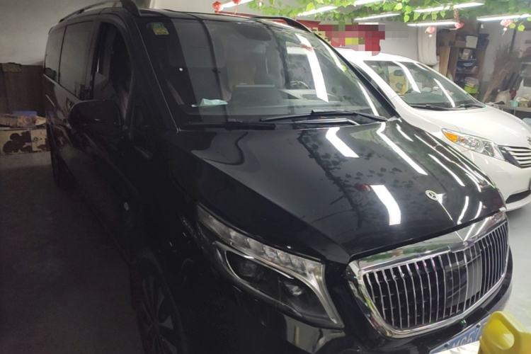 Used Mercedes-Benz Vito 2021 2.0T Elite Version 7 Seats Front Right 45 Deg