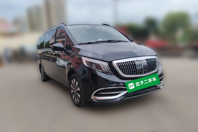 Used Mercedes-Benz Vito 2021 2.0T Elite Version 7 Seats Front Right 45 Deg