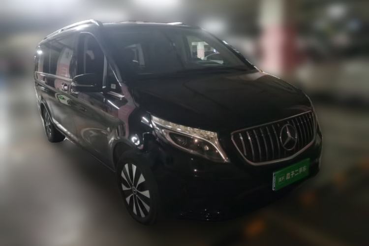Used Mercedes-Benz Vito 2021 2.0T Business Version 7 Seats Front Right 45 Deg