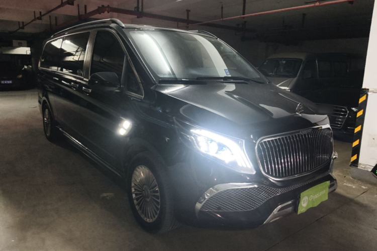 Used Mercedes-Benz Vito 2021 2.0T Business Version 7 Seats Front Right 45 Deg