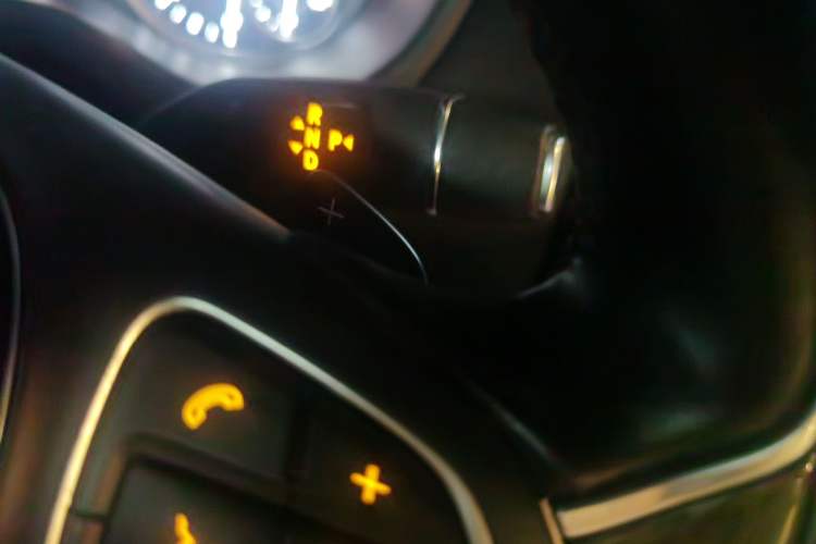 Used Mercedes-Benz Vito 2021 2.0T Business Version 7 Seats Gear Lever