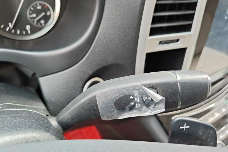 Used Mercedes-Benz Vito 2021 2.0T Business Version 7 Seats Gear Lever