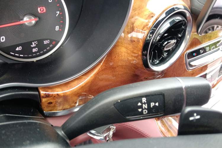 Used Mercedes-Benz Vito 2021 2.0T Business Version 7 Seats Gear Lever