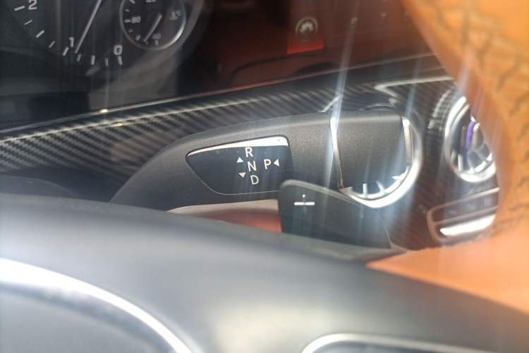 Used Mercedes-Benz Vito 2021 2.0T Business Version 7 Seats Gear Lever