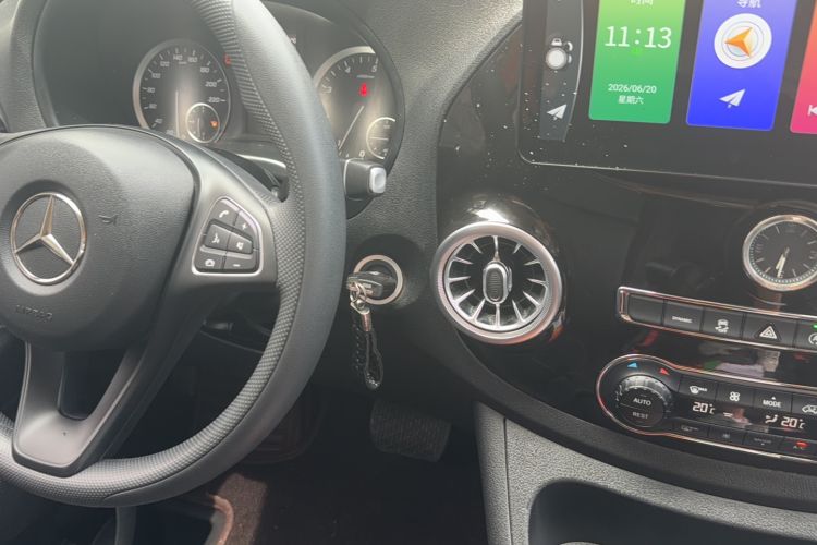 Used Mercedes-Benz Vito 2021 2.0T Elite Version 7 Seats Gear Lever