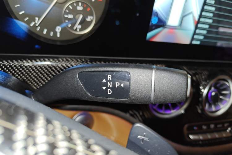 Used Mercedes-Benz Vito 2021 2.0T Business Version 7 Seats Gear Lever