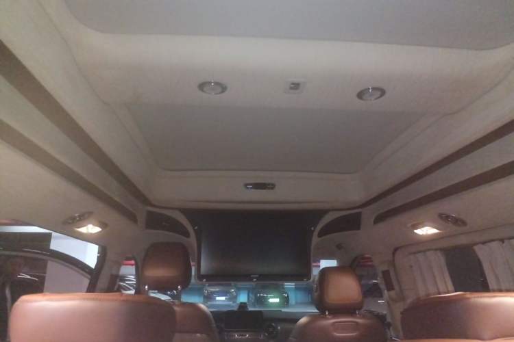 Used Mercedes-Benz Vito  Headliner