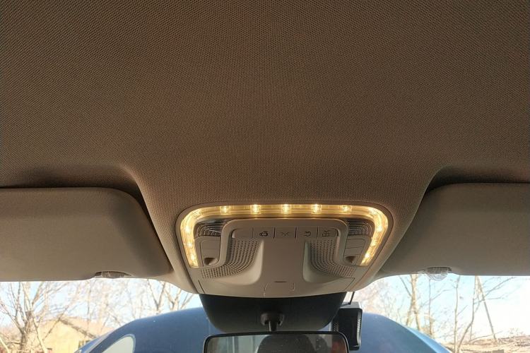 Used Mercedes-Benz Vito 2021 2.0T Elite Version 7 Seats Headliner