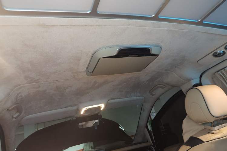 Used Mercedes-Benz Vito 2021 2.0T Business Version 7 Seats Headliner