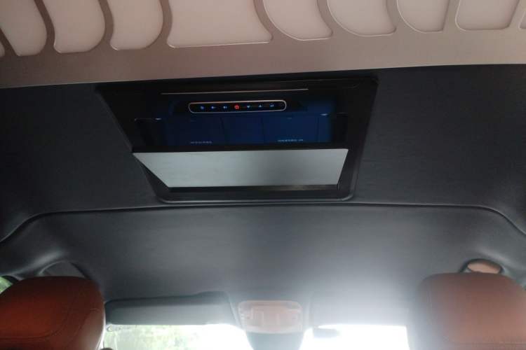 Used Mercedes-Benz Vito 2021 2.0T Elite Version 7 Seats Headliner