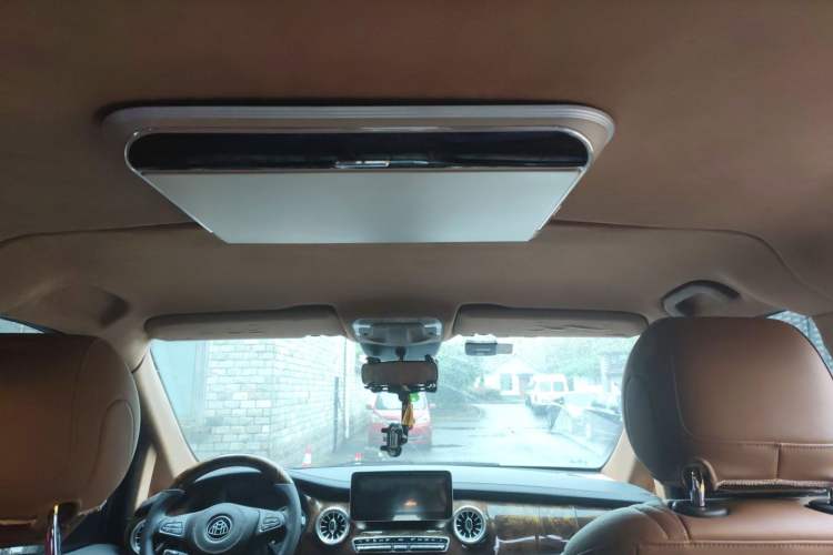 Used Mercedes-Benz Vito 2021 2.0T Elite Version 7 Seats Headliner