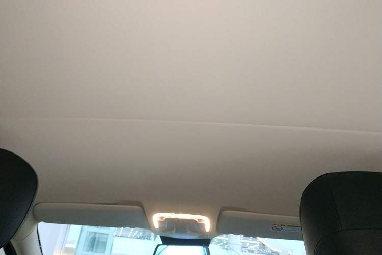 Used Mercedes-Benz Vito 2021 2.0T Elite Version 7 Seats Headliner