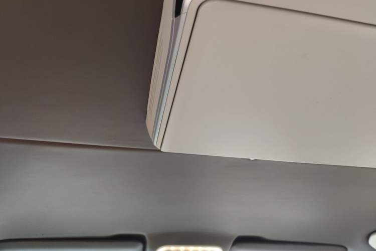 Used Mercedes-Benz Vito 2021 2.0T Business Version 7 Seats Headliner