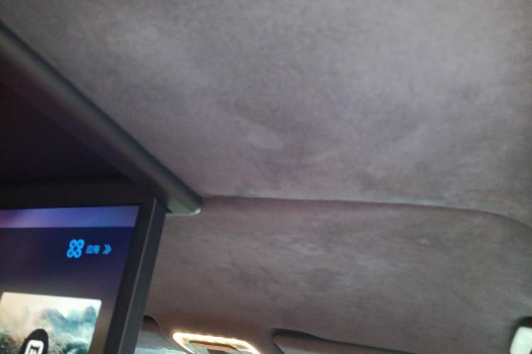 Used Mercedes-Benz Vito 2021 2.0T Elite Version 7 Seats Headliner