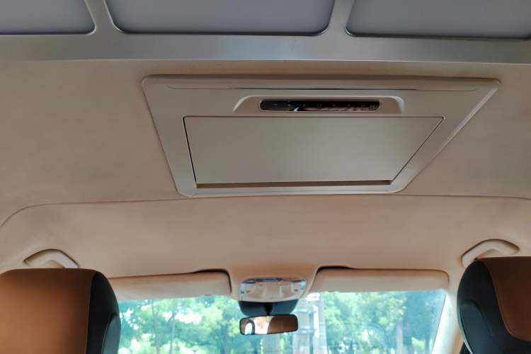 Used Mercedes-Benz Vito 2021 2.0T Business Version 7 Seats Headliner