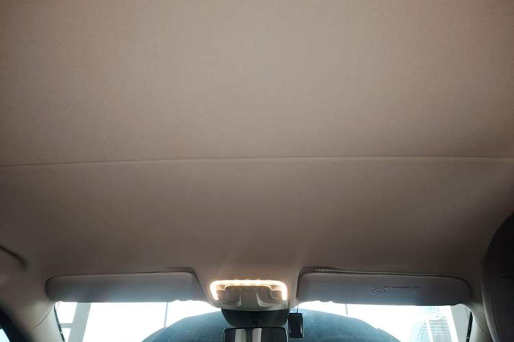 Used Mercedes-Benz Vito 2021 2.0T Elite Version 7 Seats Headliner