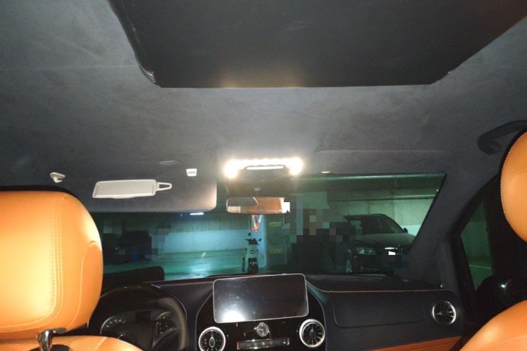 Used Mercedes-Benz Vito 2021 2.0T Elite Version 7 Seats Headliner