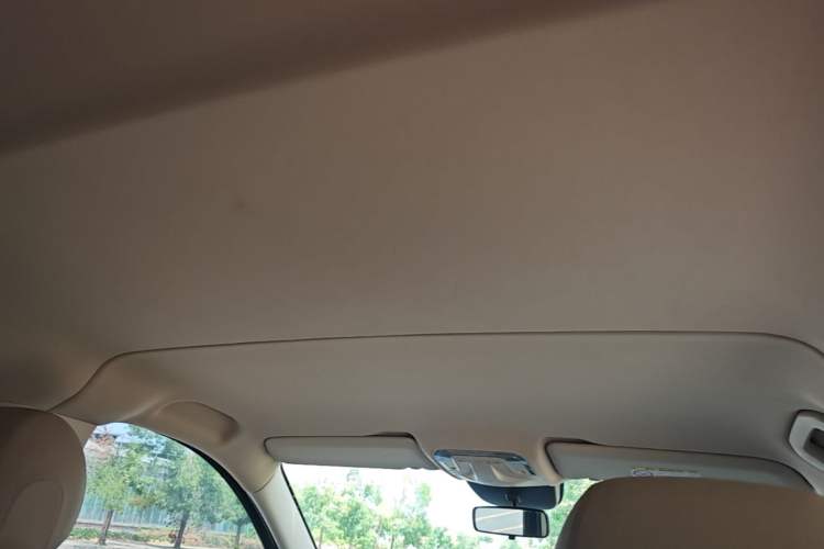 Used Mercedes-Benz Vito 2021 2.0T Elite Version 7 Seats Headliner