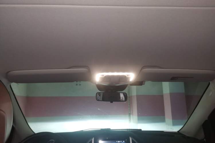 Used Mercedes-Benz Vito 2021 2.0T Business Version 7 Seats Headliner