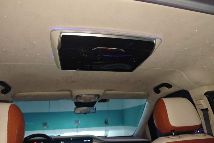 Used Mercedes-Benz Vito 2021 2.0T Business Version 7 Seats Headliner